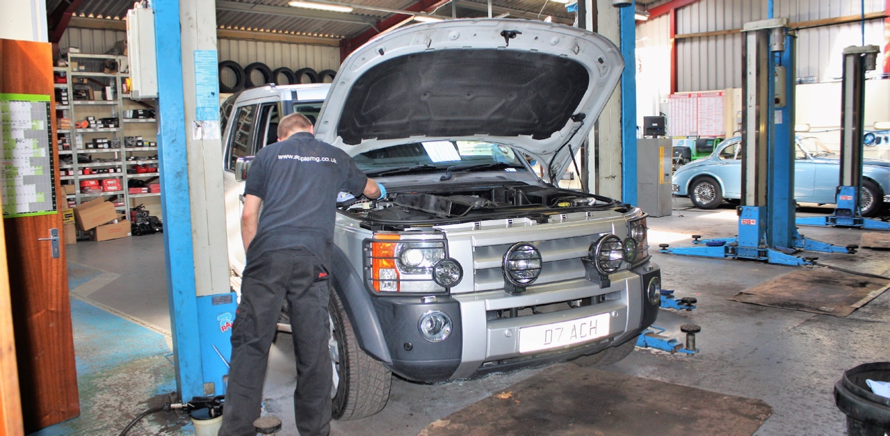 Land Rover Servicing
